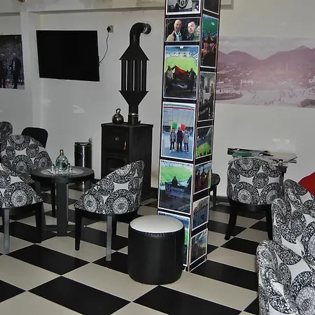 Republika Otel Tiran