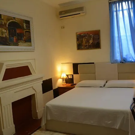 Republika Otel Tiran